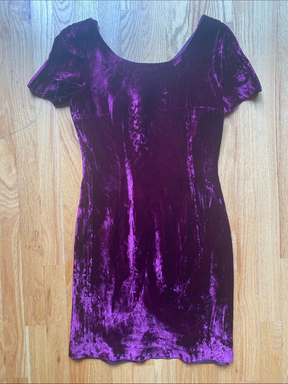 Vintage 90’s Ann Taylor Velvet Scoop Neck Short Sleeve Dress in Deep Purple